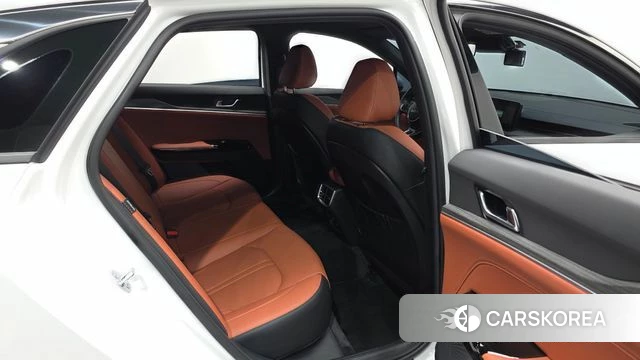 Kia The New K5 3rd generation 2025 Белый из Кореи, фото 3