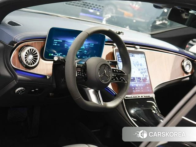 Mercedes-Benz EQE 2026 Белый из Китая, фото 3