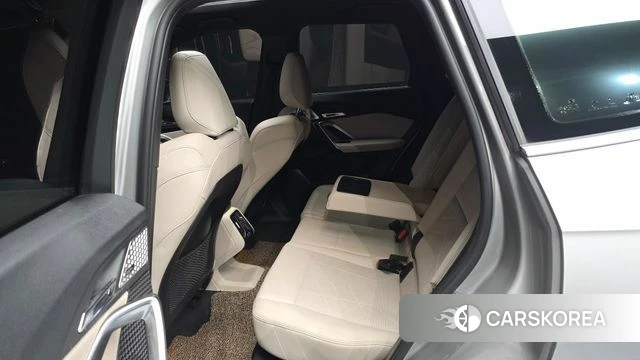 BMW X1 (U11) 2023 Серебряный из Кореи, фото 3