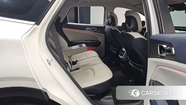 Kia Sportage 5th Generation 2022 Белый из Кореи, фото 3