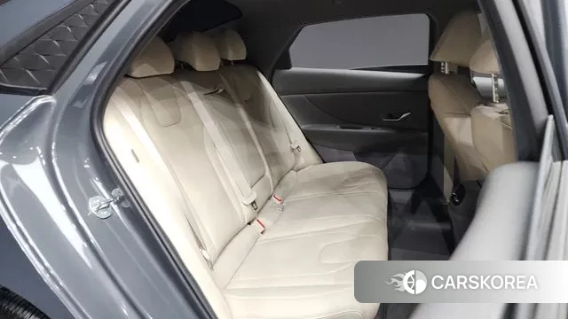 Hyundai The New Avante (CN7) 2024 Серый из Кореи, фото 3