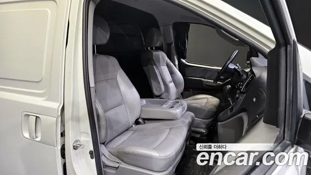 Hyundai The New Grand Starex 2019 Белый из Кореи, фото 3