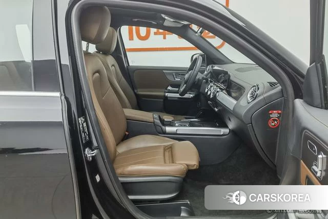 Mercedes-Benz GLB 2023 Черный из Китая, фото 3