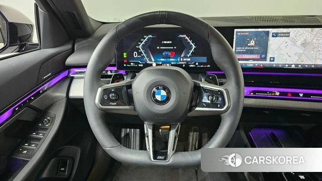 BMW 5 Series (G60) 2025 Черный из Кореи, фото 3