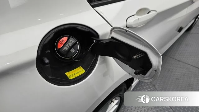 BMW 1 Series (F20) 2018 Белый из Кореи, фото 3