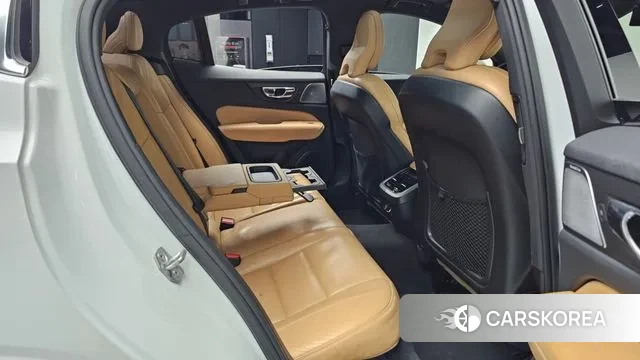 Volvo S60 3rd generation 2019 Белый из Кореи, фото 3