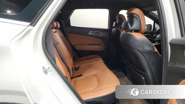 Kia Sportage 5th Generation 2023 Белый из Кореи, фото 3