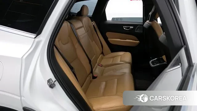 Volvo XC60 second Generation 2018 Белый из Кореи, фото 3