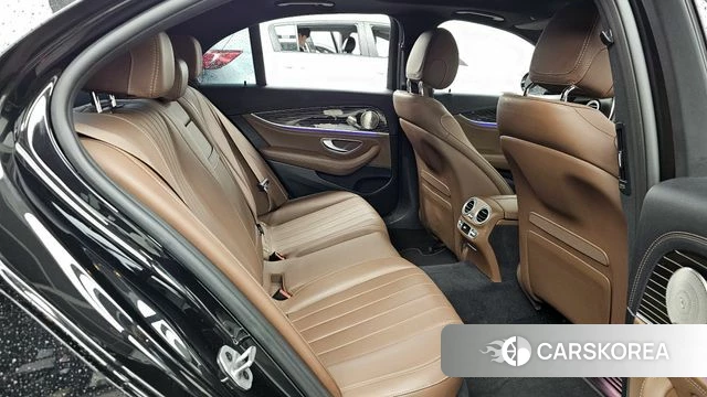 Mercedes-Benz E-Class W213 2021 Черный из Кореи, фото 3