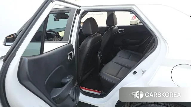 Hyundai Venue 2023 Белый из Кореи, фото 3