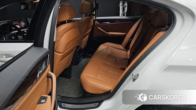 BMW 5 Series (G30) 2021 Белый из Кореи, фото 3