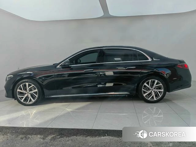 Mercedes-Benz E-class 2024 Черный из Китая, фото 3