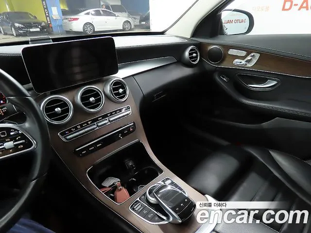 Mercedes-Benz C-Class W205 2019 Темно-зеленый из Кореи, фото 3