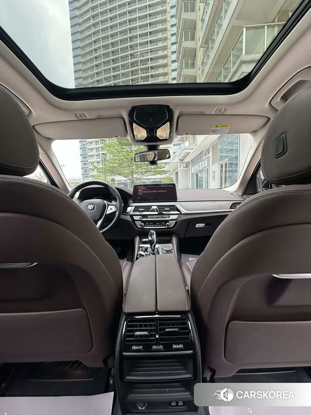 BMW 5 series 2021 Черный из Китая, фото 3