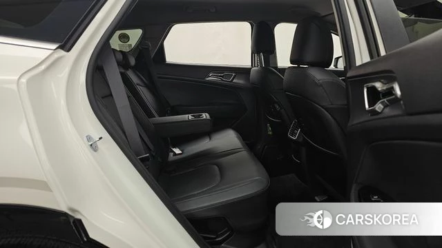 Kia Sportage 5th Generation Hybrid 2023 Белый из Кореи, фото 3