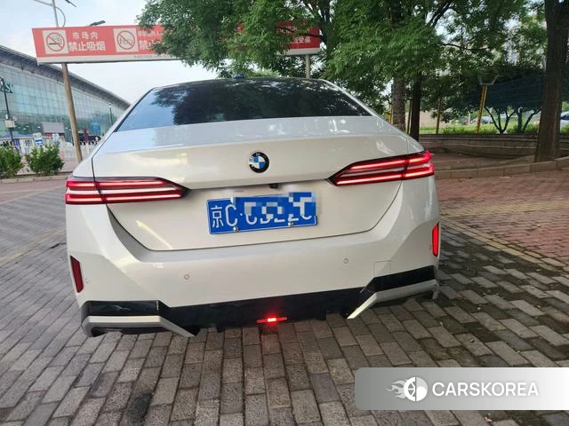 BMW 5 series 2024 Белый из Китая, фото 3