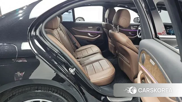 Mercedes-Benz E-Class W213 2023 Черный из Кореи, фото 3