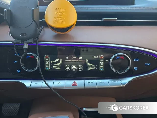 Genesis GV70 2022 Белый из Кореи, фото 3