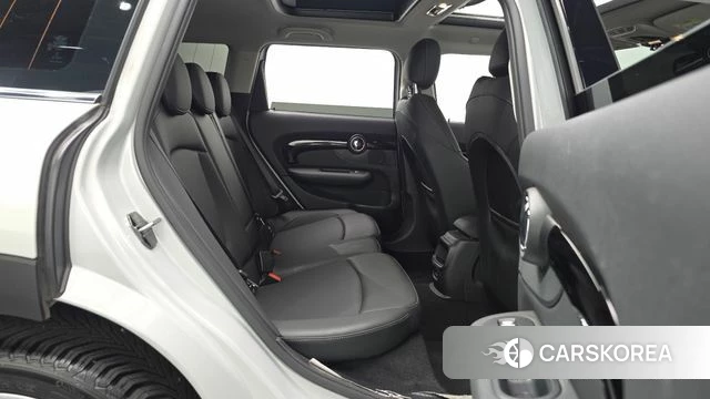 Mini Cooper Clubman 2021 Серебряный из Кореи, фото 3