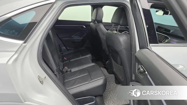 Audi Q3 (F3) 2023 Белый из Кореи, фото 3
