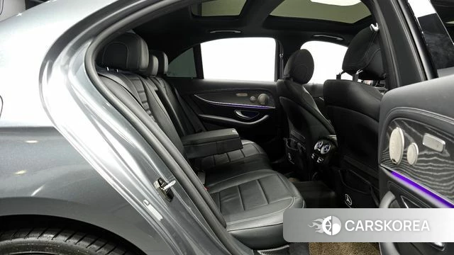 Mercedes-Benz E-Class W213 2021 Серый из Кореи, фото 3