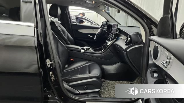 Mercedes-Benz GLC-Class X253 2018 Черный из Кореи, фото 3