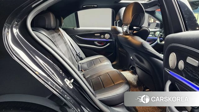 Mercedes-Benz E-Class W213 2022 Черный из Кореи, фото 3