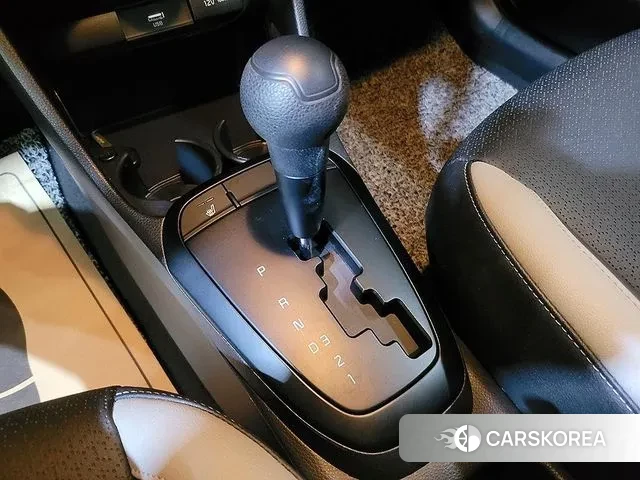 Kia Morning Urban (JA) 2023 Жемчужный цвет из Кореи, фото 3