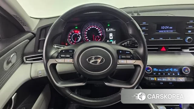 Hyundai Avante (CN7) 2022 Серебристо-серый из Кореи, фото 3