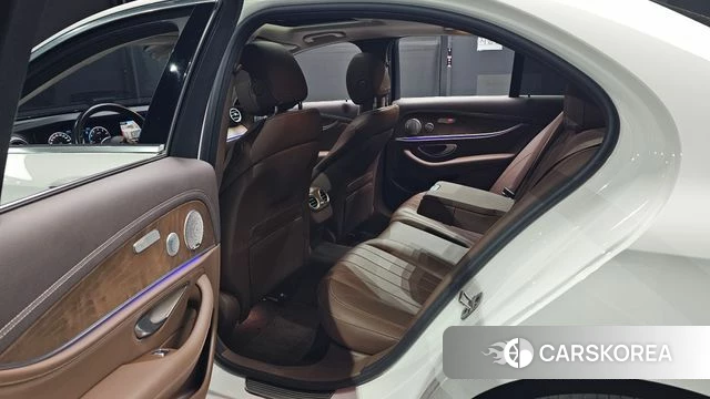 Mercedes-Benz E-Class W213 2020 Белый из Кореи, фото 3