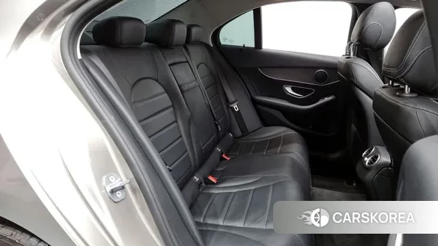 Mercedes-Benz C-Class W205 2019 Песочный из Кореи, фото 3