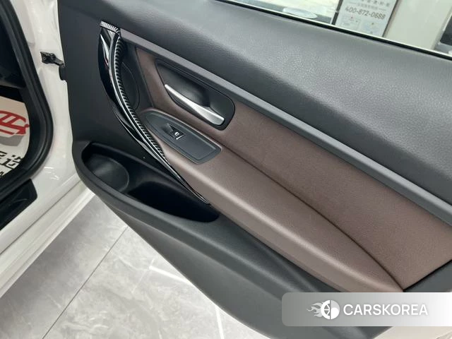 BMW 3 series 2018 Белый из Китая, фото 3