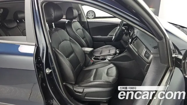 Kia Niro 2018 Синий из Кореи, фото 3