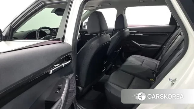 Kia Seltos 2022 Белый из Кореи, фото 3