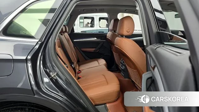 Audi Q5 (FY) 2023 Серый из Кореи, фото 3