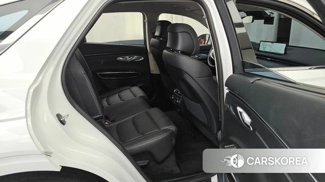 Genesis GV70 2022 Белый из Кореи, фото 3