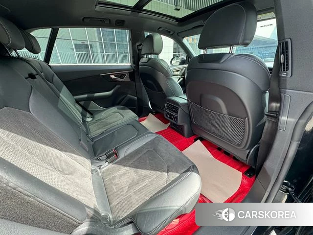 Audi Q8 2021 Черный из Китая, фото 3