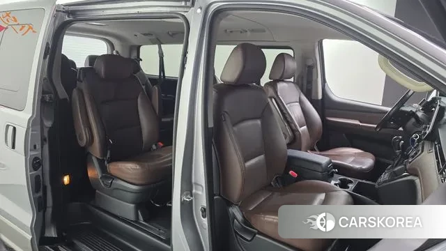 Hyundai The New Grand Starex 2018 Серебряный из Кореи, фото 3