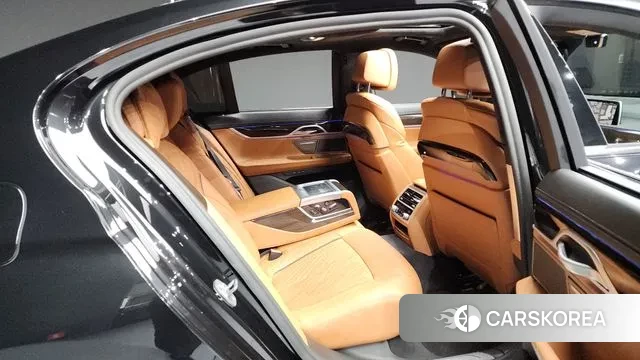 BMW 7 Series (G11) 2021 Черный из Кореи, фото 3