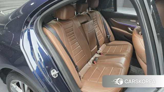 Mercedes-Benz E-Class W213 2022 Синий из Кореи, фото 3