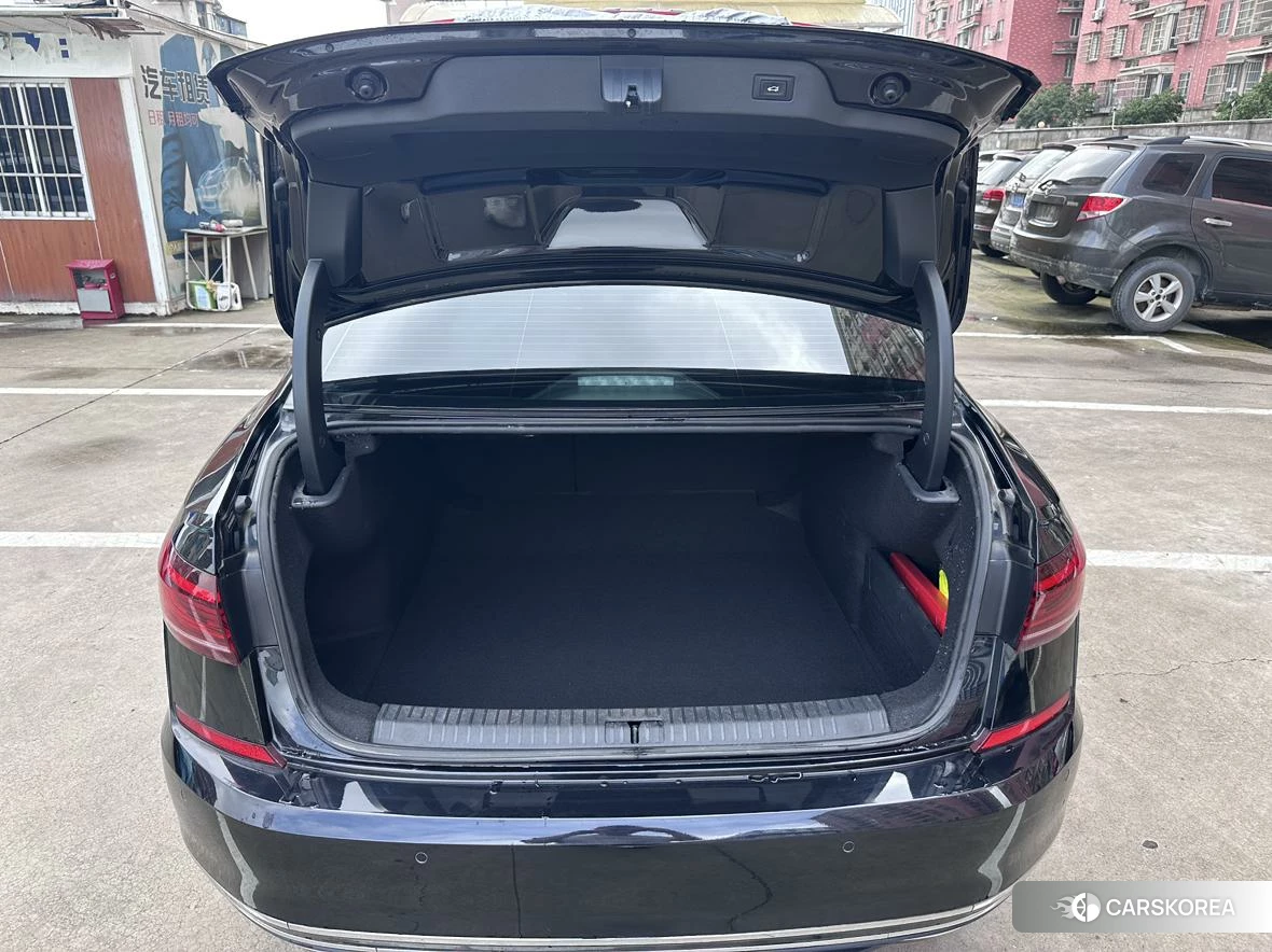 Volkswagen Passat 2022 Черный из Китая, фото 3