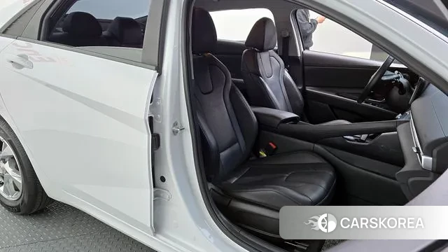 Hyundai Avante (CN7) 2021 Белый из Кореи, фото 3