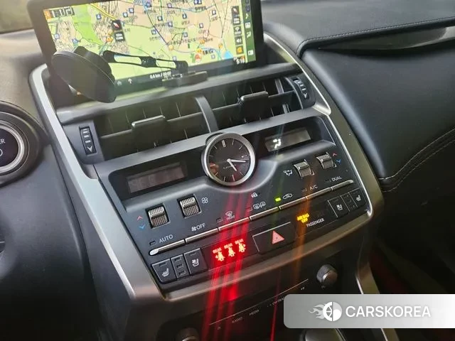 Lexus NX300h 2021 Серый из Кореи, фото 3