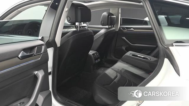 Volkswagen Arteon 2020 Белый из Кореи, фото 3