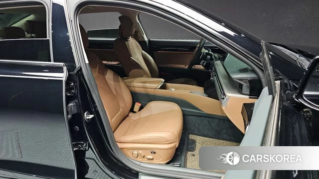 Hyundai Grandeur Hybrid (GN7) 2023 Черный из Кореи, фото 3