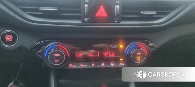 Kia The New K3 2nd generation 2023 Белый из Кореи, фото 3