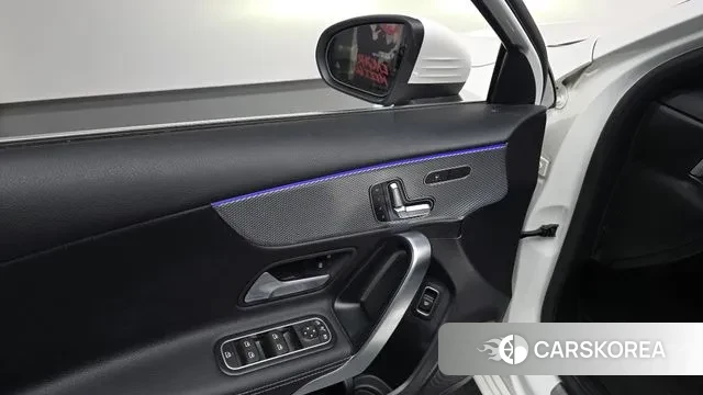 Mercedes-Benz A-Class W177 2021 Белый из Кореи, фото 3