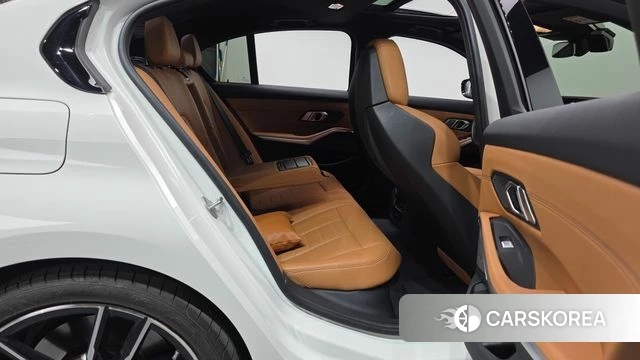 BMW 3 Series (G20) 2023 Белый из Кореи, фото 3