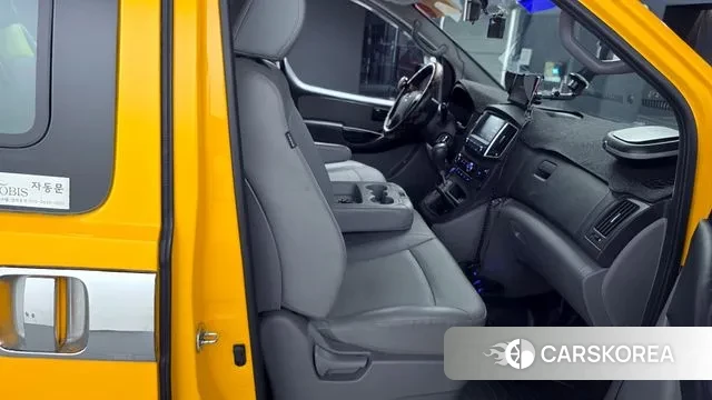 Hyundai The New Grand Starex 2018 Желтый из Кореи, фото 3