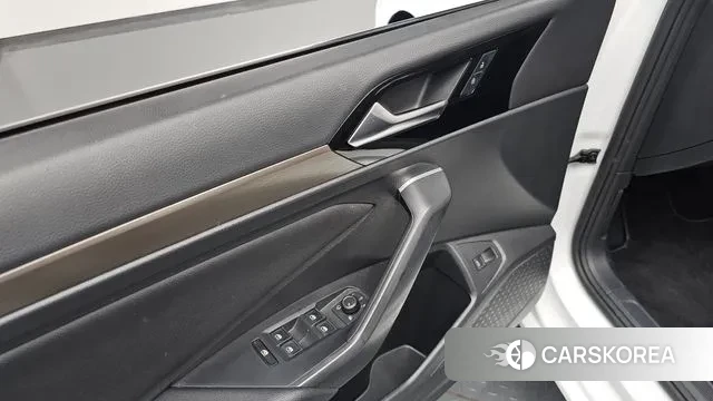 Volkswagen 7th Generation of Jetta 2021 Белый из Кореи, фото 3